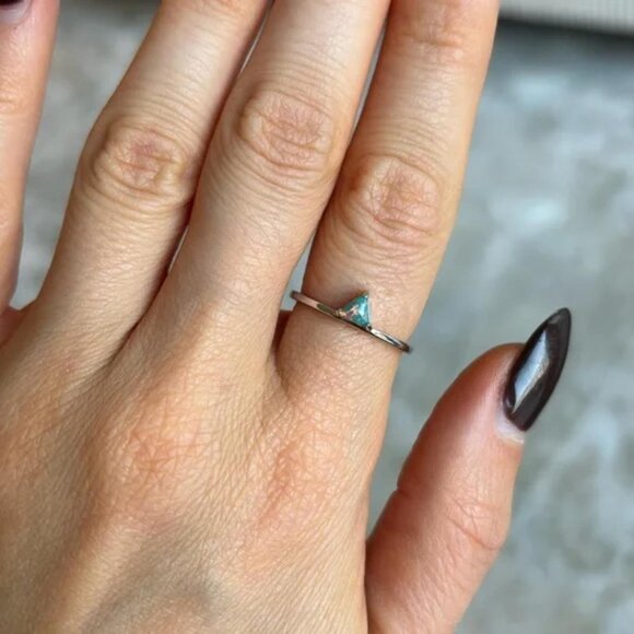 The Ina Sz 7 Sterling silver opal triangle ring - Picture 4 of 6